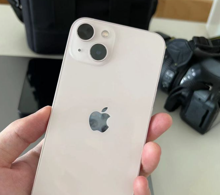 iphone13粉色和星光色哪个好看，iPhone 13 系列颜色推荐