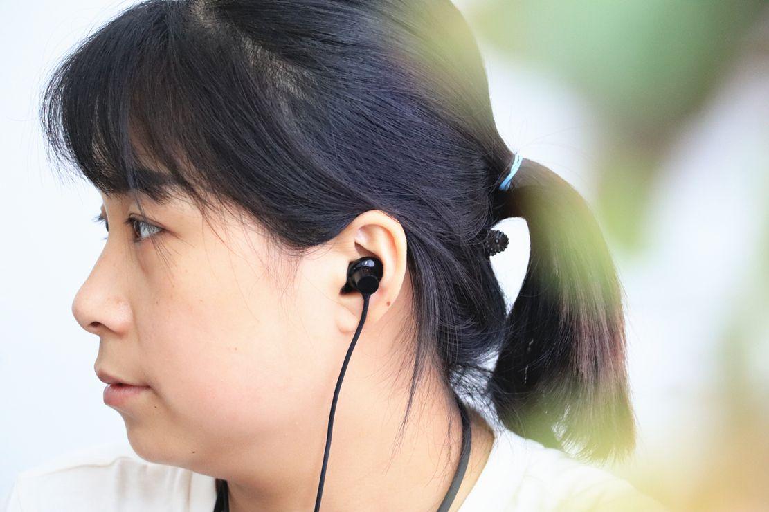 新的蓝牙耳机充电要多久，一加云耳Z2蓝牙耳机充电测试